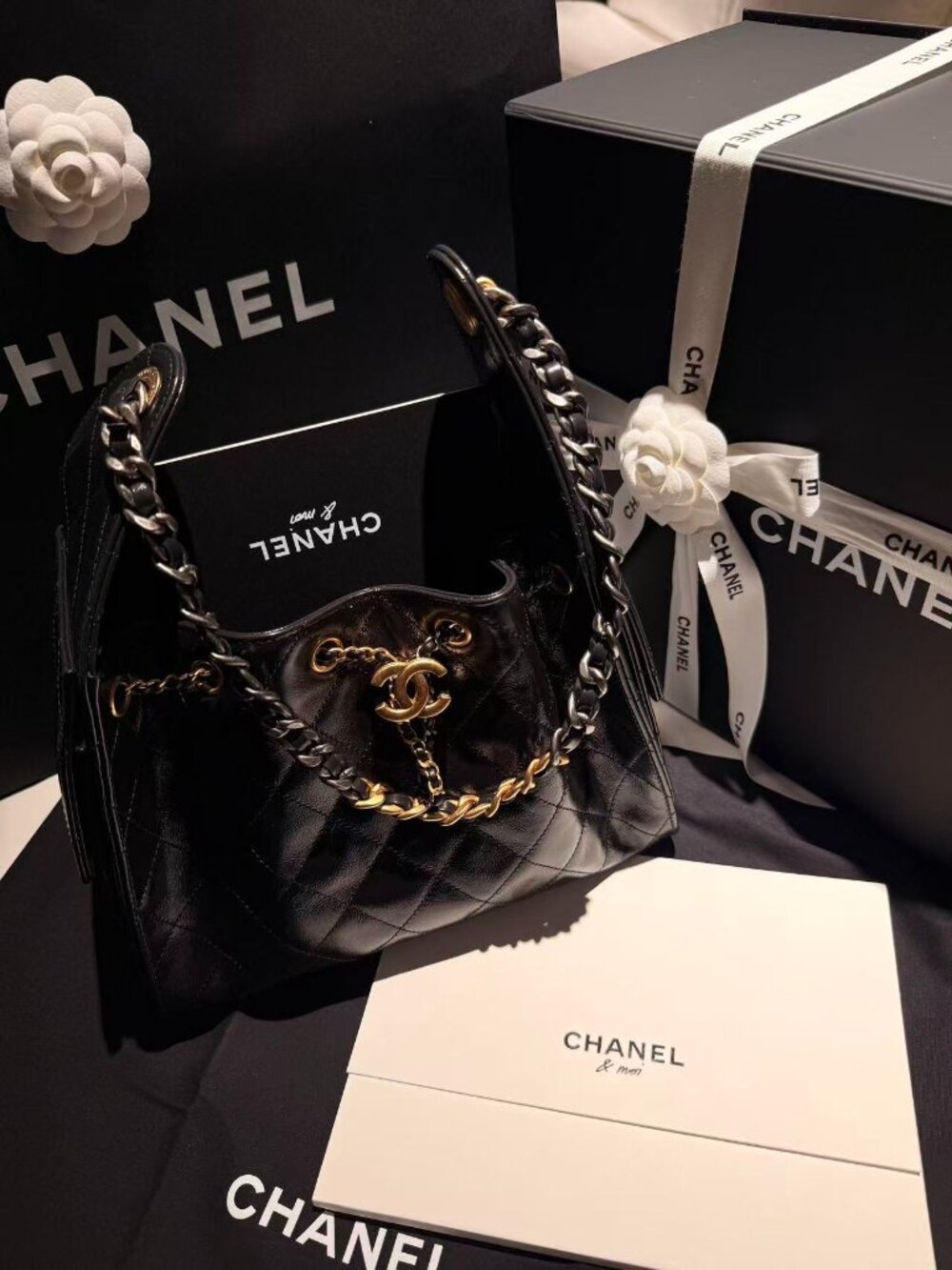 Classic Chanel Bag: A Stylish and Versatile Choice for Elegance